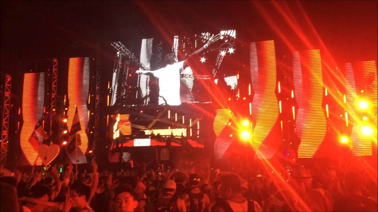 Armin van Buuren feat. BullySongs - Freefall (Manse Remix) (Electric Daisy Carnival, 06-18-2016)