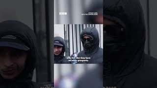 Meeting young dealers who sell drugs to feed their families - BBC