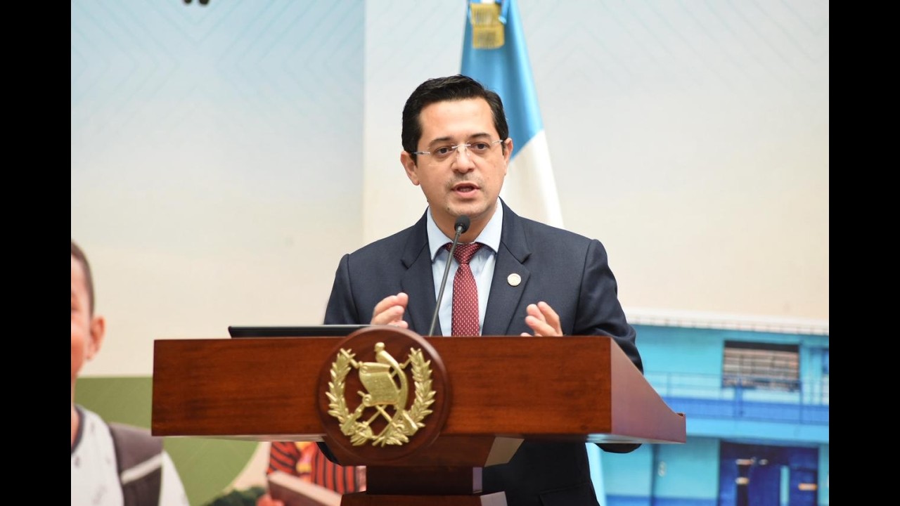 Ejecutivo excluirá aspirantes a la CC por requisitos constitucionales, no por méritos