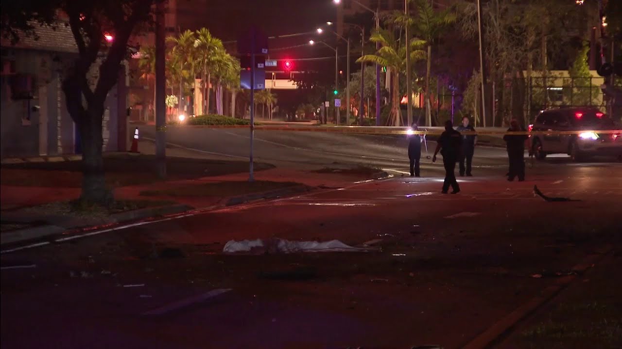 Woman dies after losing control of car in Fort Lauderdale