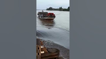 #shorts ghe gỗ  vượt dòng chãy xiết qua cống 7 cửa