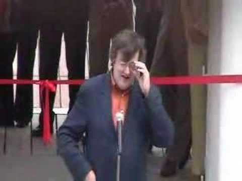 Stephen Fry Opens Cromer Pier