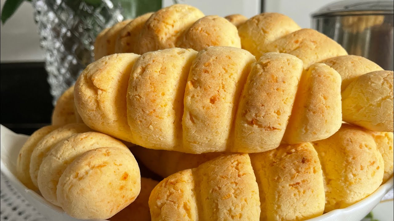 ⭐ BISCOITO DE QUEIJO COM MANDIOCA — Macio Igual Receita de Antigamente! 😍🧀