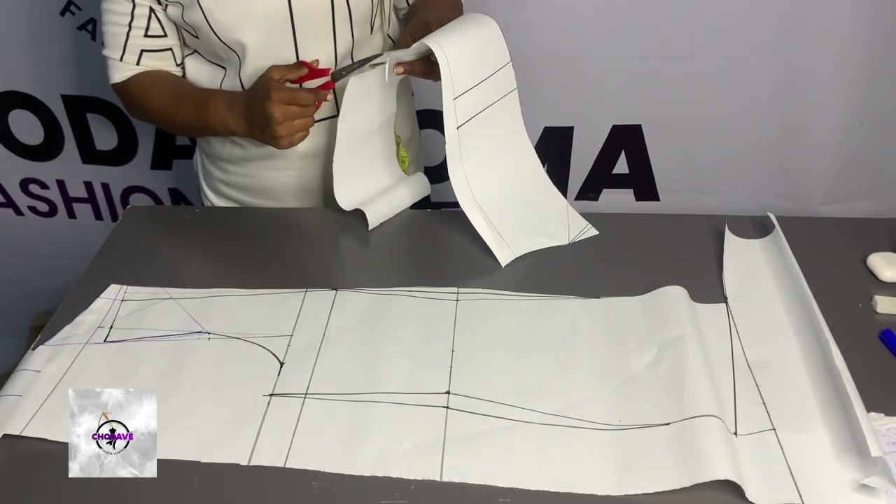 How to cut the pointed shoulder sleeve