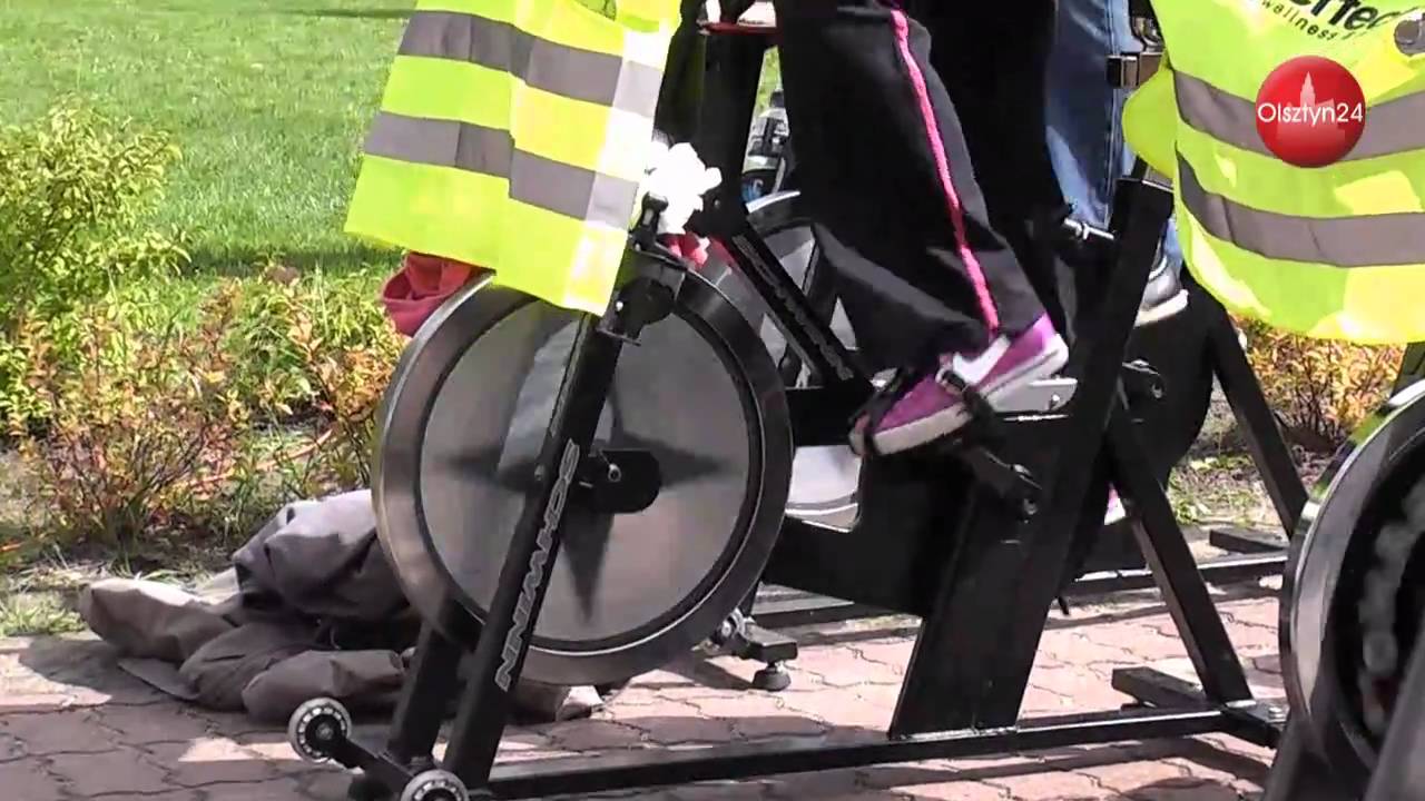 Jazda na rowerach stacjonarnych - YouTube