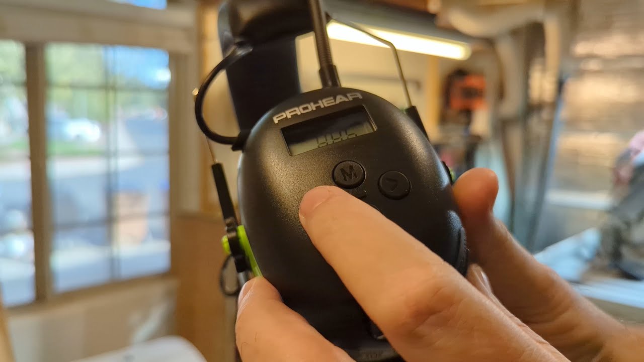 PROHEAR 033 AM FM Bluetooth Headphones First Impressions