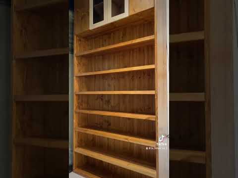 مكتبة جدارية من خشب الصنوبر الطبيعي 