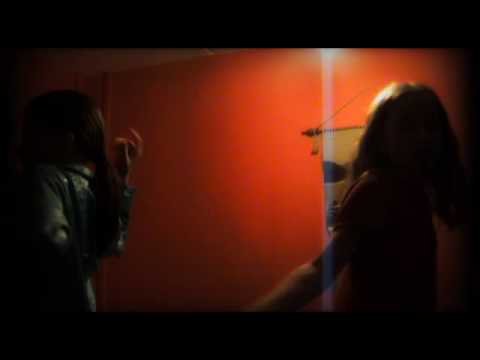 Evie And Caitlin - Low (Flo Rida)