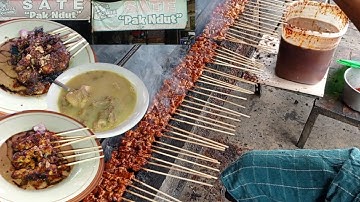 RIBUAN TUSUK SATE KAMBING LUDES DALAM SEHARI || SATE PAK NDUT