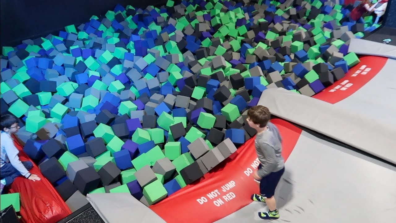 kicked out of planet fitness WORLDS BIGGEST FOAM PIT *KICKED OUT*