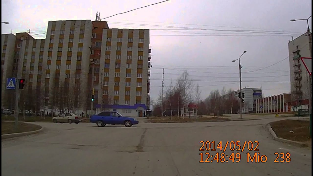 г. Ухта перекресток ул. Сенюкова и ул. Машиностроителей Проезд на ...