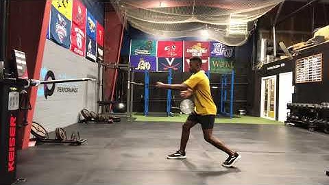 Split Stance Single Arm Row w Rotation