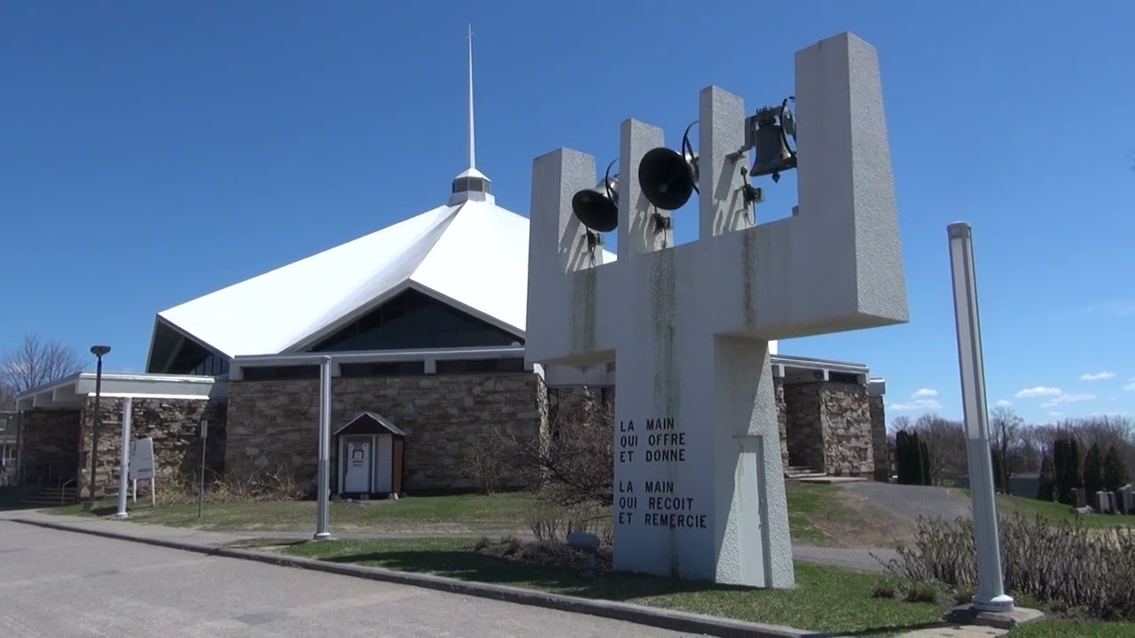 Le son magnifique des cloches de l'église SaintAmbroise, Loretteville