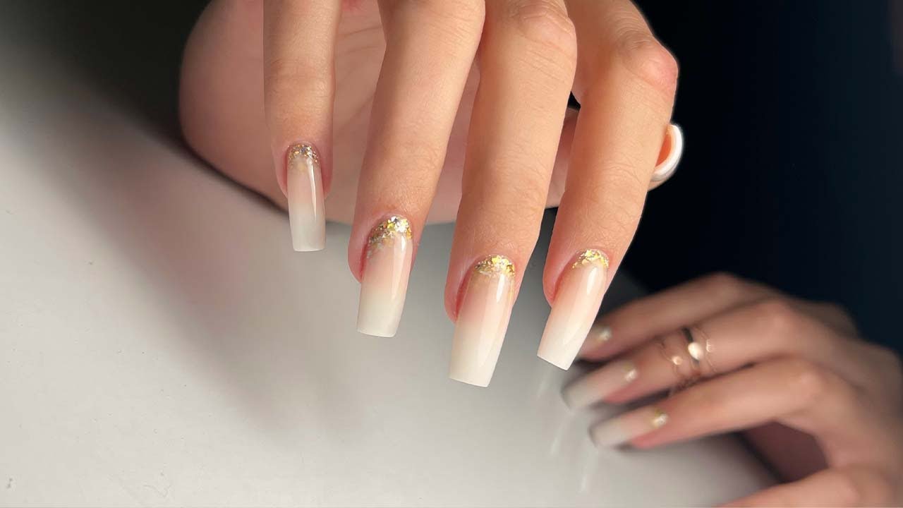 Step By step d'un Baby boomer beige & cutiglitter gold by Fifi