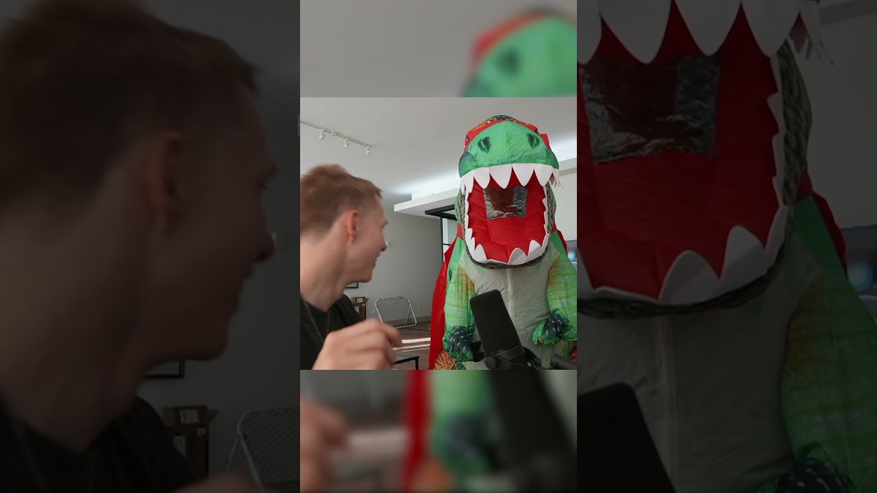 MrSavage got a surprise visit while streaming