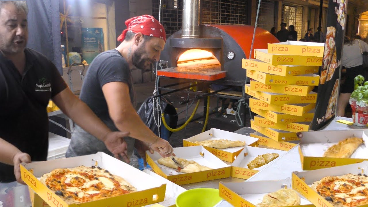 Strepitoso! Pizza Fritta a 'Calzone' e Napoletana della Pizzeria