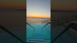Dream Pool, Dream View