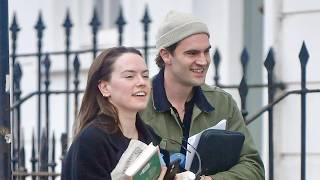Daisy Ridley &amp; Tom Bateman: A London Stroll &amp; Untold Fortune!