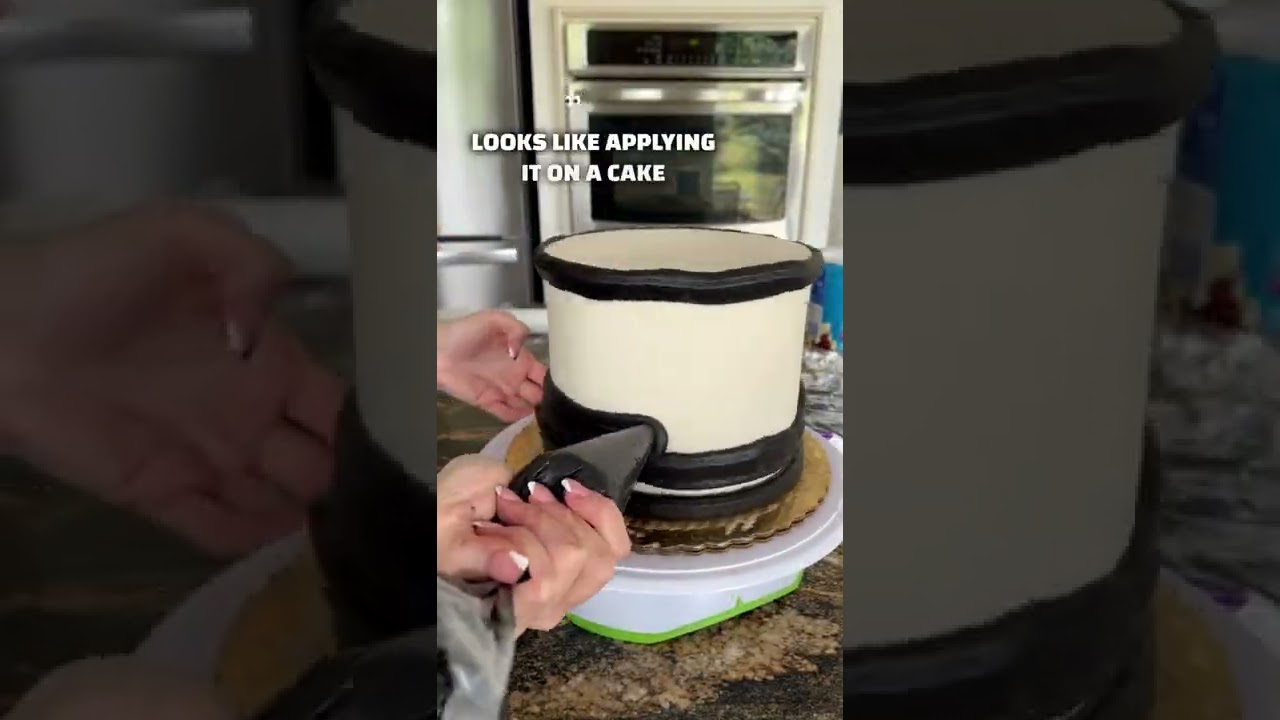 The best way to get black buttercream without using too much food colouring