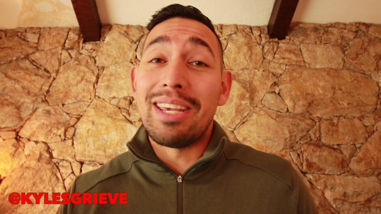 How To Maintaining Strength On A Calorie Deficit! - YouTube