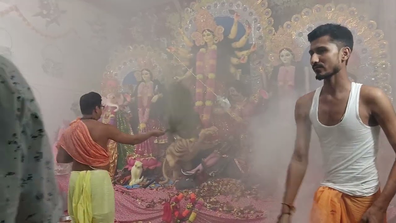 হাইলাকান্দি শিব বাড়িতে বাসন্তী পূজার মহানবমীর আরতি   6 April 2025
