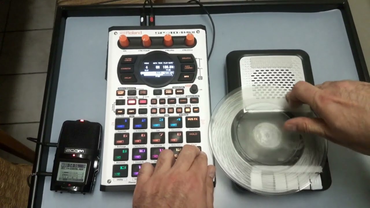 2025.04.04_2 Scratching Cassette Tape with 7" Vinyl, Cutting Punch-In-Button of the sp404mkII mk2