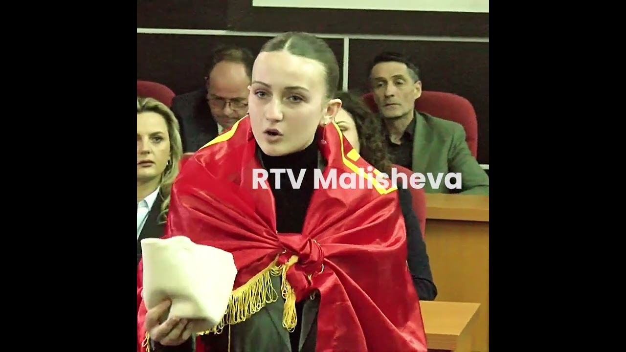 Vesa Rudi emocionoi dhe rrëqethi të pranishmit me interpretimin e monologut “Plisi”