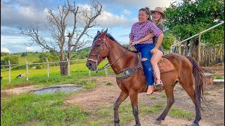 Botei Minha Amiga Medrosa Na Garupa Do Cavalo Thamires Thuanny