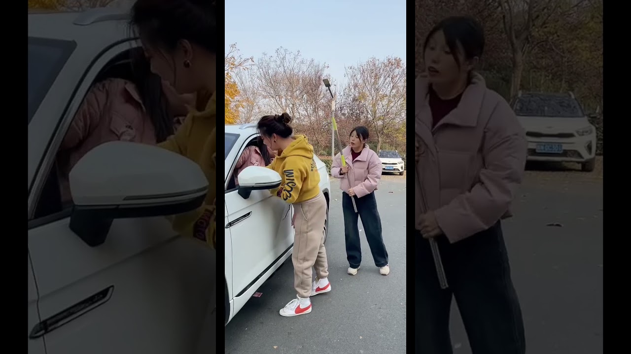 A scene of goodwill on the road 