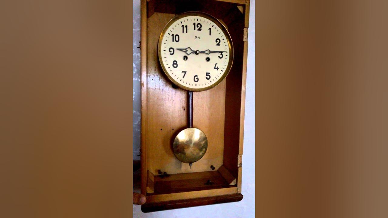 Маятник часов очз. ОЧЗ часы с маятником 1953. Часы ОЧЗ настенные. ОЧЗ часы переделать. Регулировка настенных часов с маятником и боем в деревянном корпусе.