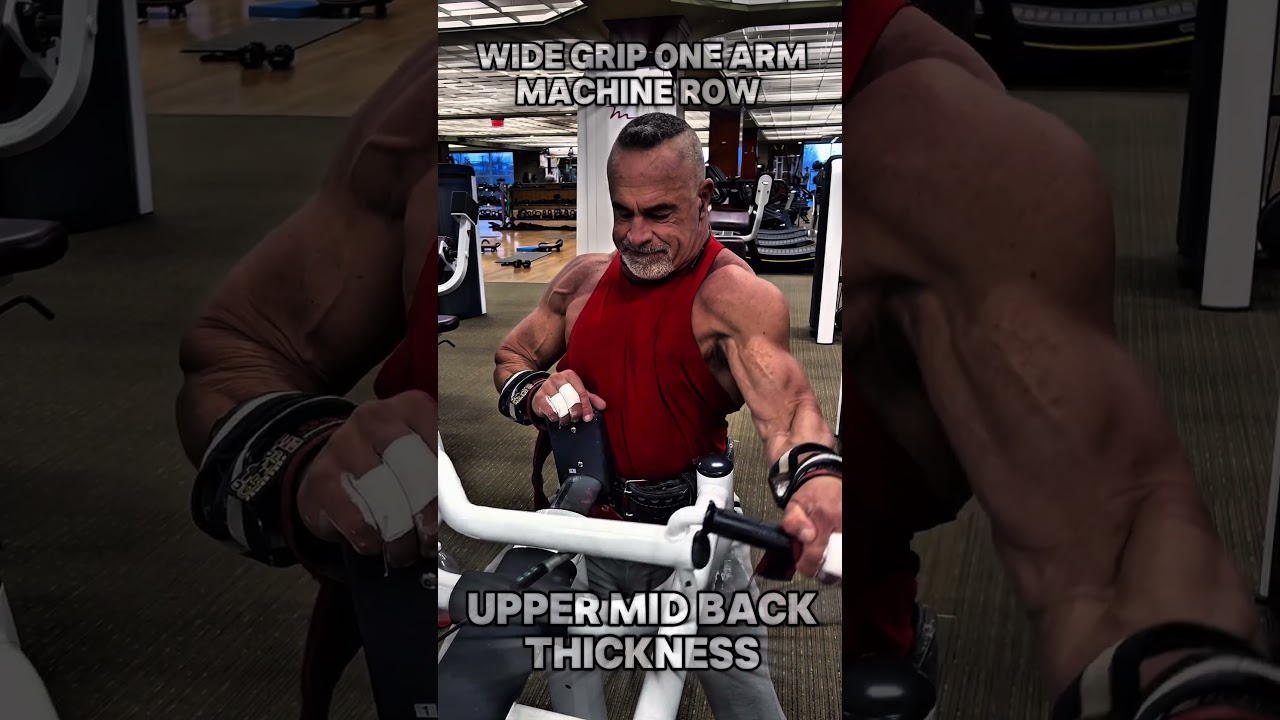 WIDE GRIP ONE ARM MACHINE ROW FOR UPPER MID BACK #workout #motivation #muscle #workouttips #BACK