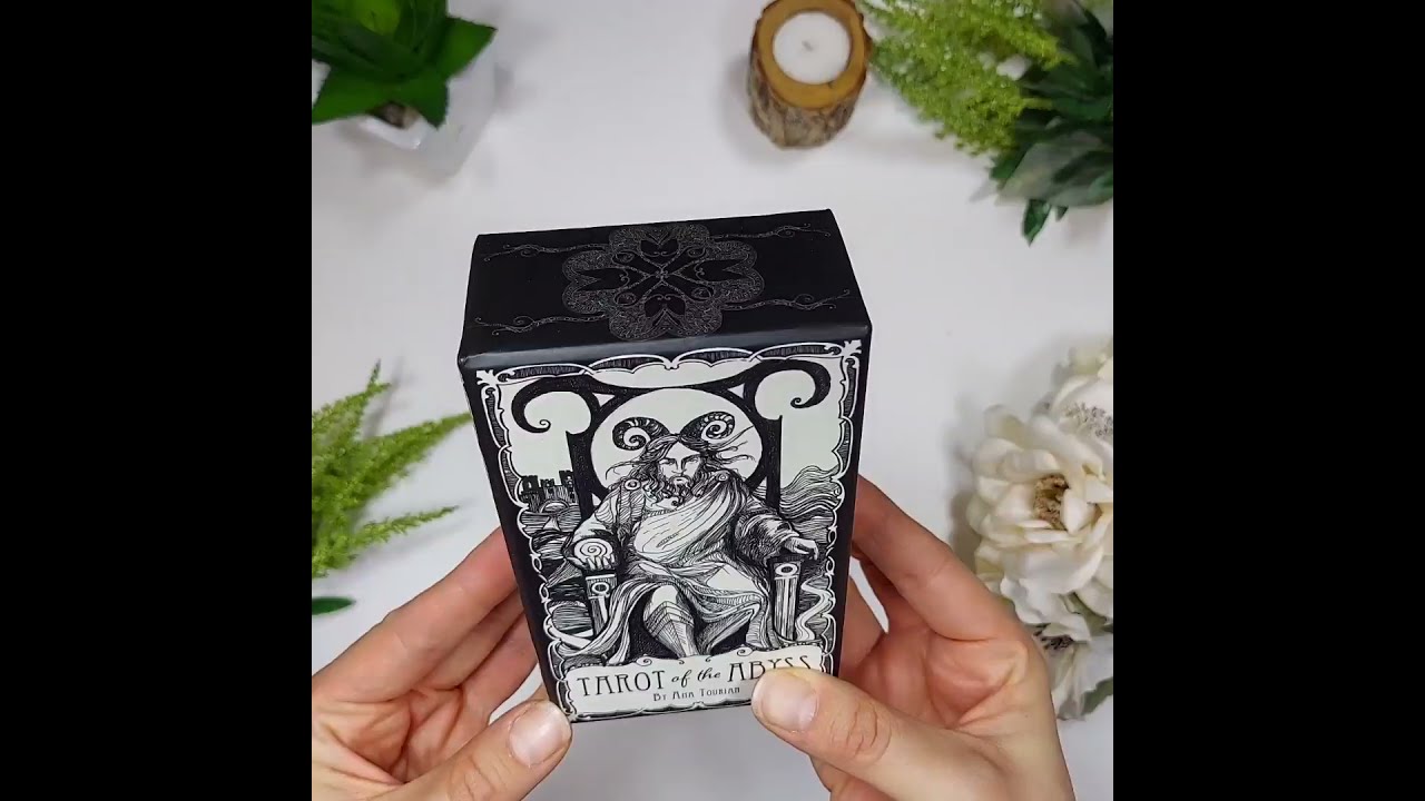 Tarot of the Abyss Unboxing!