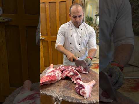 تقطيع فخده وكتف ضأني للمبكبكه والرز الحمر اعمل متابعه بالحب