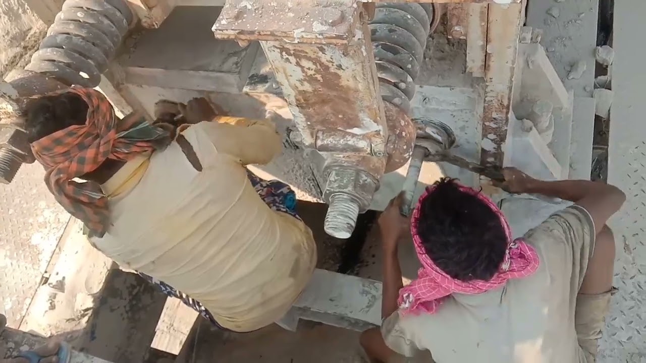 Puzzolana jaw crusher ka css keise kare#crushers #virqlvideo #crushers #virqlvideo