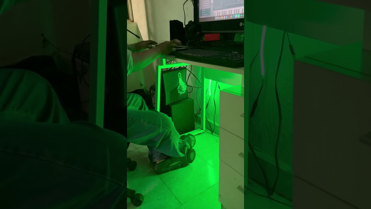 Sebvs Lee en el Laboratorio