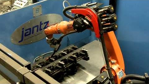 JANTZ CANADA Pre engineered welding cell.mp4