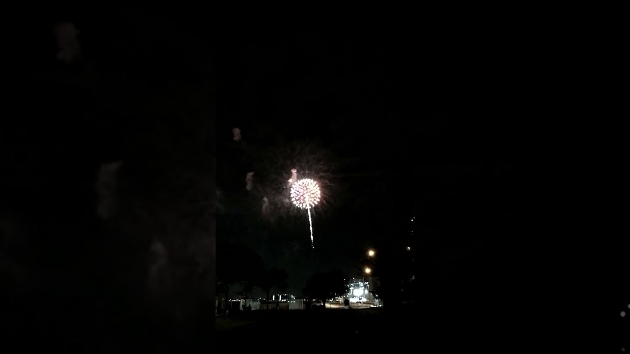横浜 山下公園から見えた花火 21 11 6 Youtube