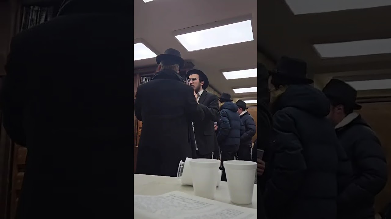 השליח בבאלאניא ר' לוי ברוין שי' רוקד יחי