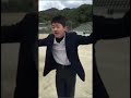 ぼくー、この学校嫌いなんで、これ破りまーす。