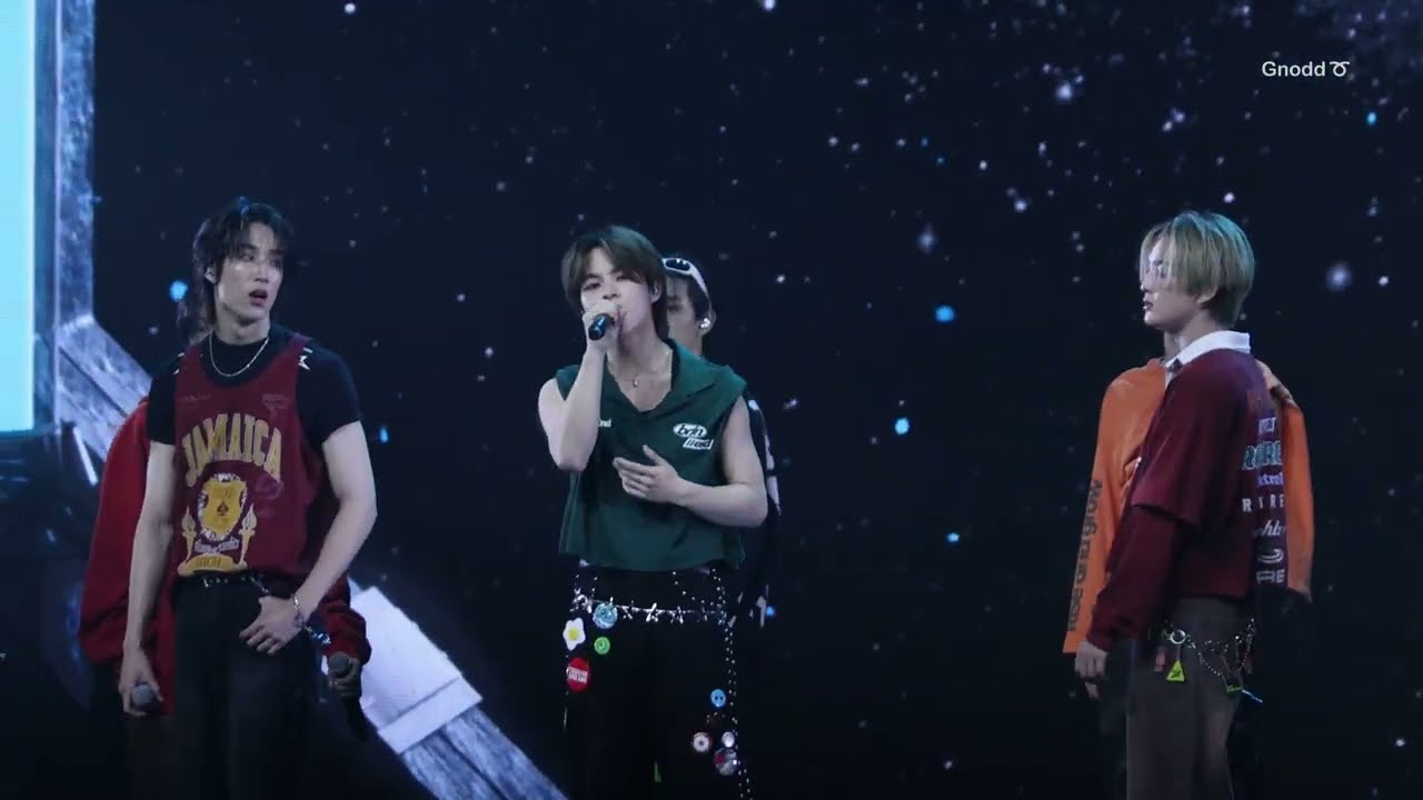 [Fancam] 4K “ยังรักอยู่ไหม (Stars.)” - BUS | MARCKRIS FOCUS @FantaFest2025