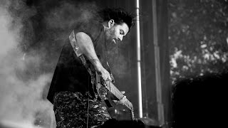 Video voorbeeld van "Stephen Carpenter of Deftones: The Sound and The Story (Short)"