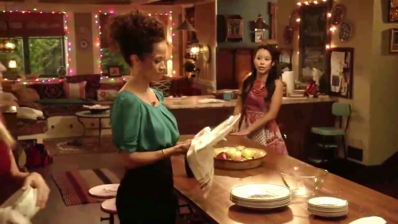 The Fosters 2x11 -Stef and Lena kiss