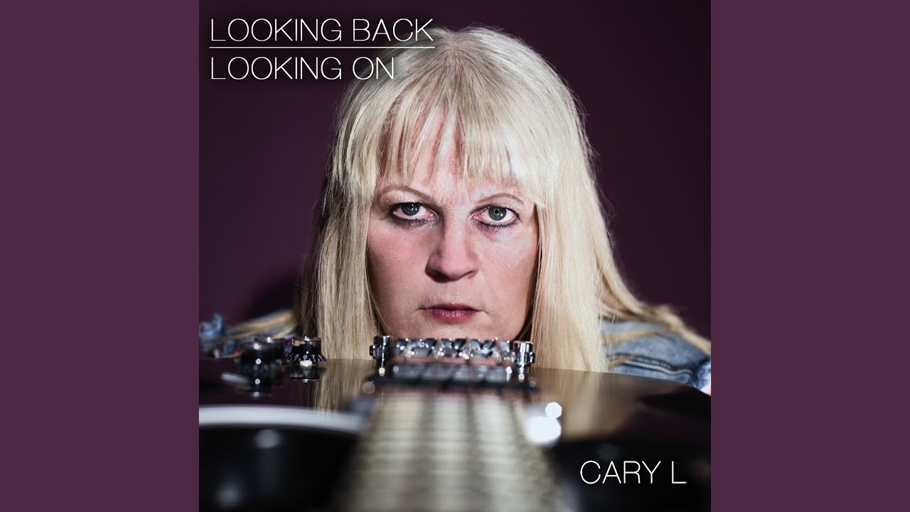 In Your Way (Acoustic Mix) auf YouTube ansehen In Your Way (Acoustic Mix) auf YouTube ansehen