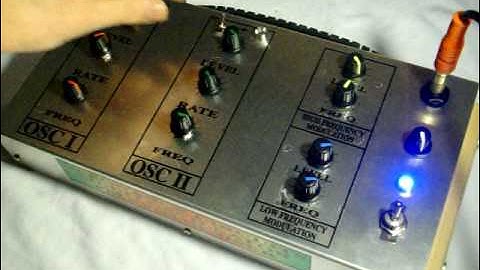 RC CIRCUIT BENT MULTI OSCIILATOR FM DESKTOP SYNTHESISER