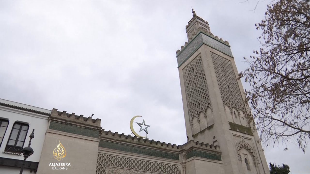 الإسلام في فرنسا: مبادرة حكومية جديدة تثير انقساماً في الرأي العام