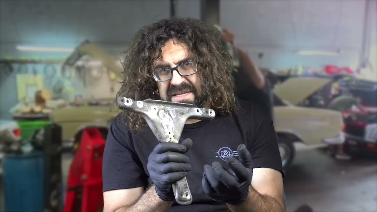 Насколько легко восстановить запчасти Mercedes?