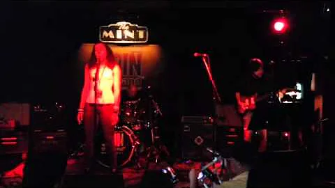 Lauren Brewster "Killing me softly" at The Mint