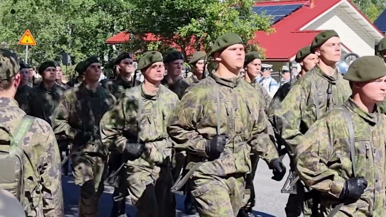 Kaartin jääkärirykmentti, ohimarssi valan jälkeen