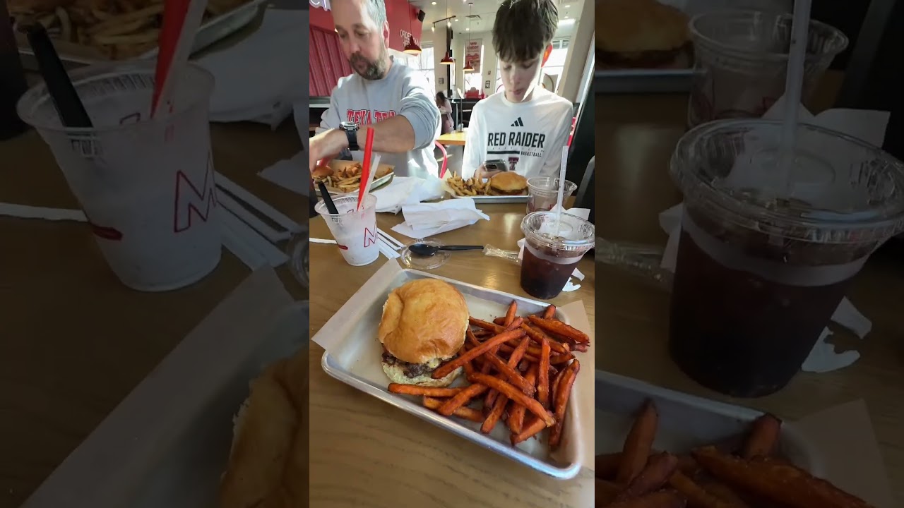 Время обеда в честь дня рождения!! Приходите с нами 😁❤️ 