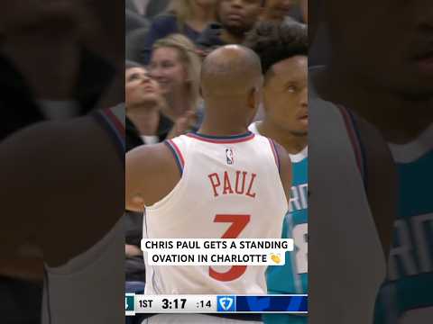 Warm welcome for Chris Paul in Charlotte 👏
